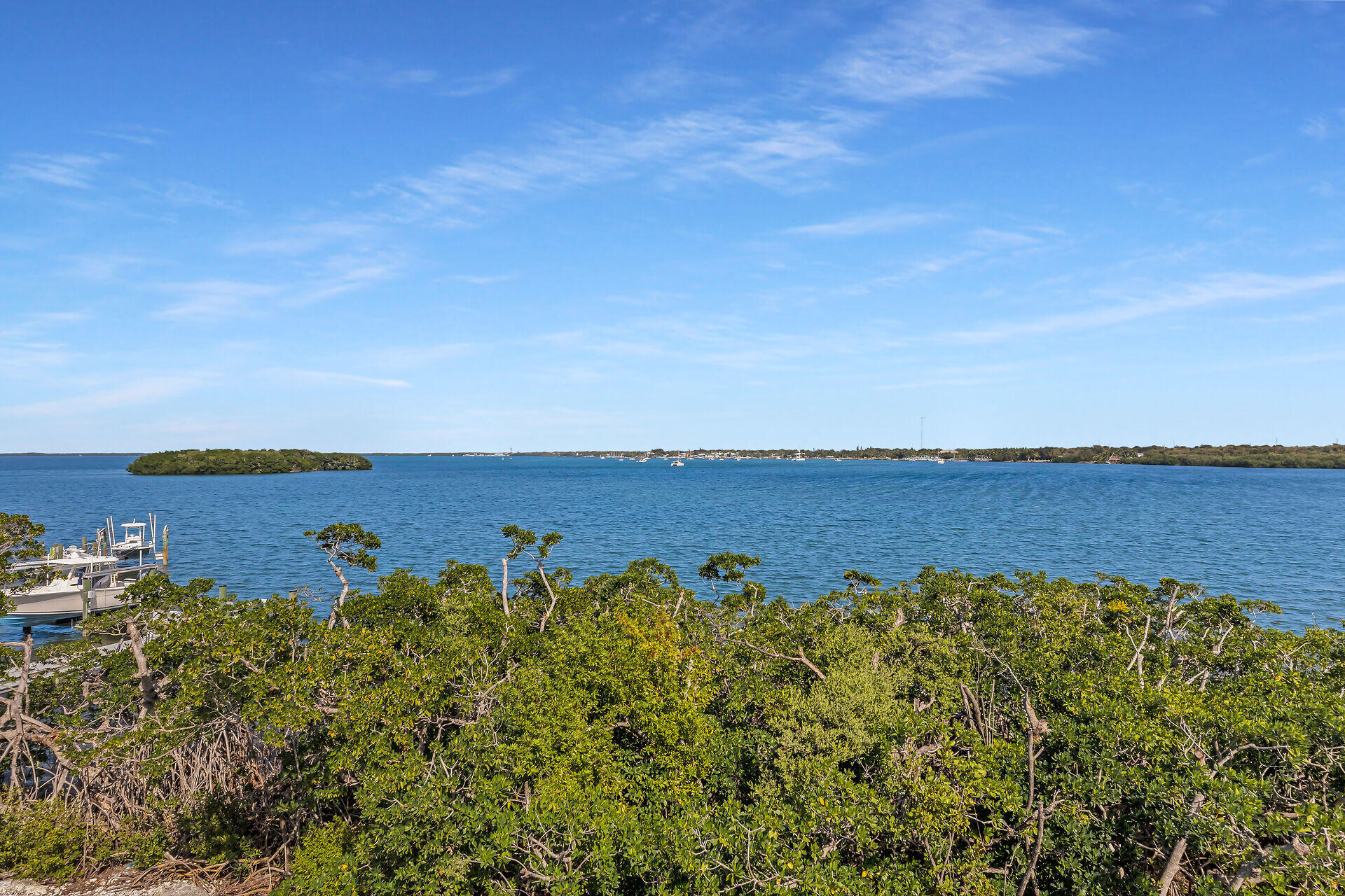 25 Mutiny Place Key Largo, FL 33037 - Photo 33 of 41 an aerial view of multiple house