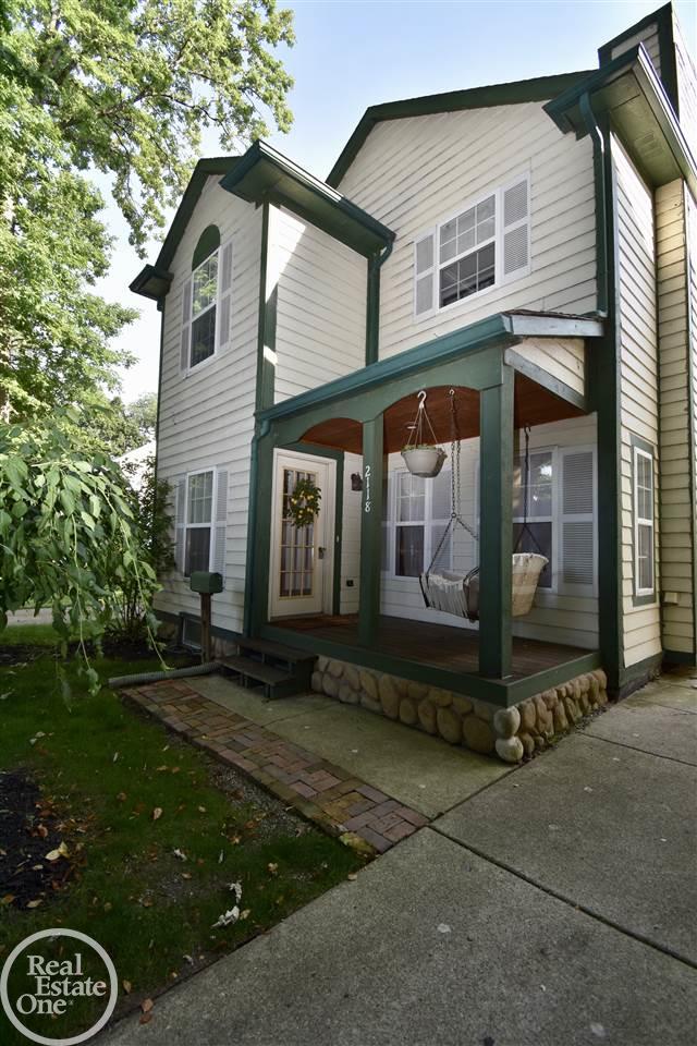 2118 Hampton Road Grosse Pointe, MI 48236 - Photo 3 of 45 31381669-2.JPG
