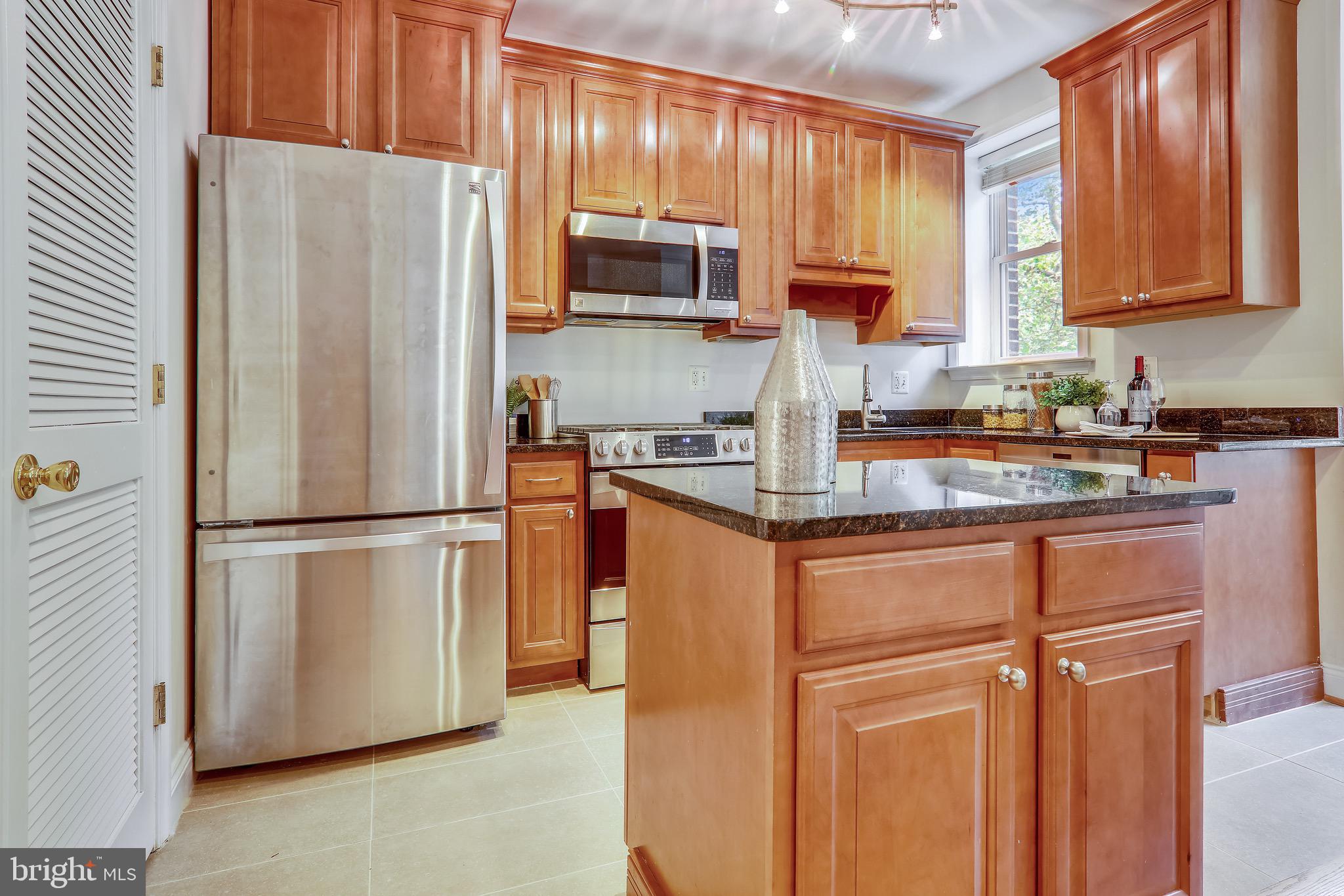 1438 Columbia Road Northwest, Unit 201 Washington, DC 20009 - Photo 8 of 27 Updated kitchen w/granite & stainless appliances