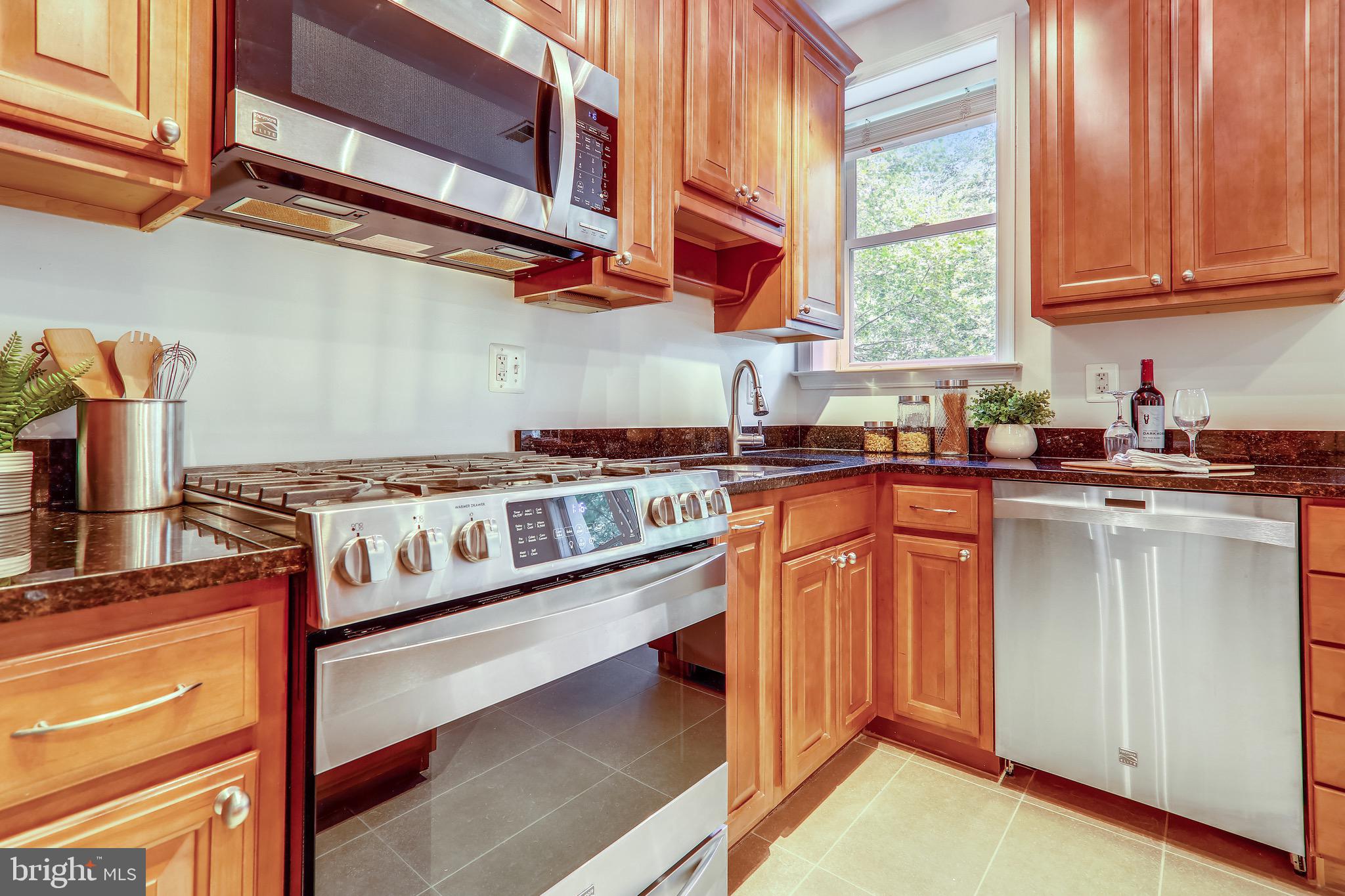 1438 Columbia Road Northwest, Unit 201 Washington, DC 20009 - Photo 9 of 27 Kitchen