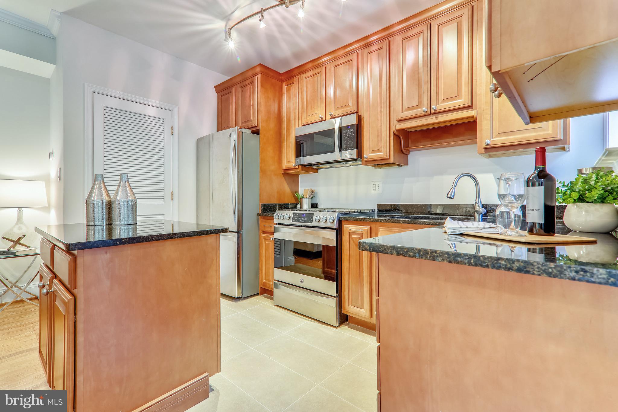 1438 Columbia Road Northwest, Unit 201 Washington, DC 20009 - Photo 10 of 27 Kitchen