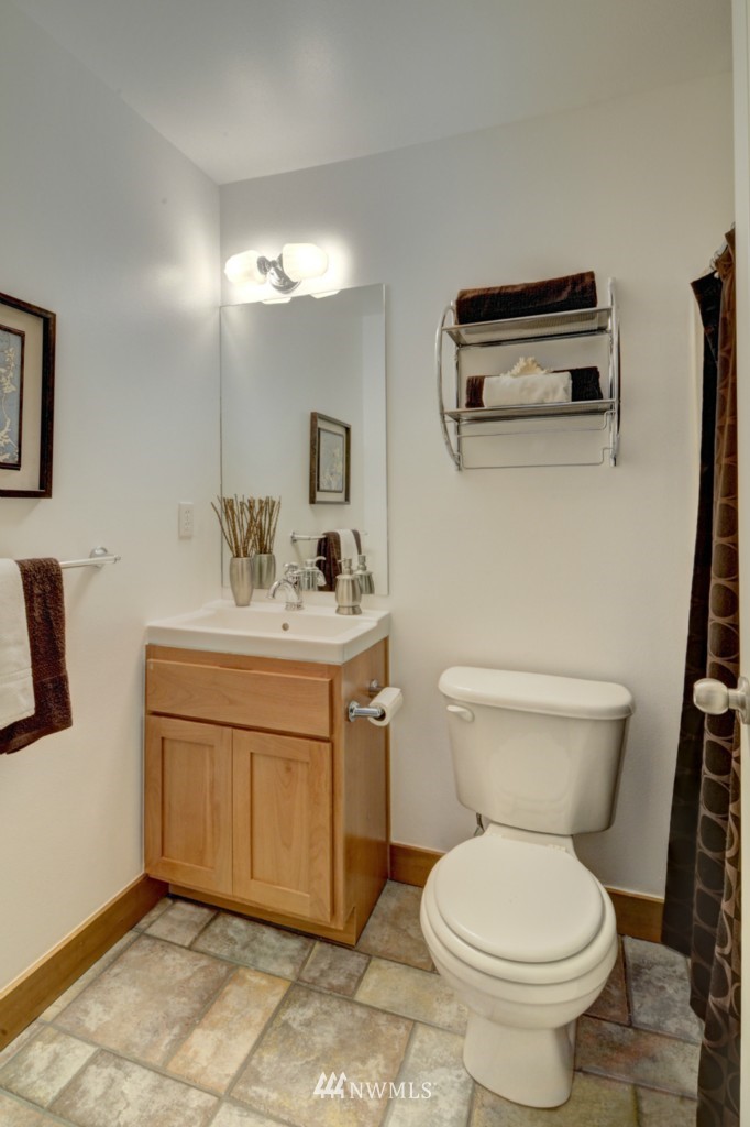 5117 South Roxbury Street, Unit A Seattle, WA 98118 - Photo 10 of 17