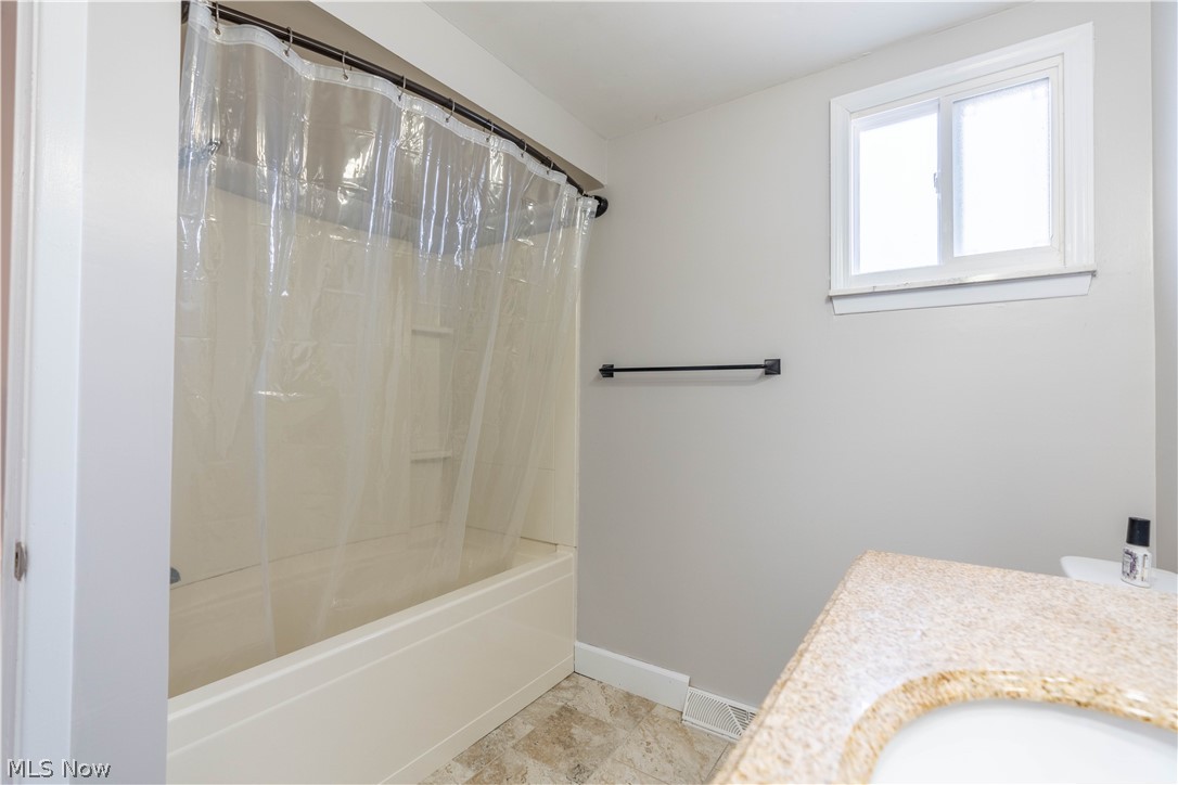 711 Spring Road Cleveland, OH 44109 - Photo 25 of 35 Gallery Image 25
