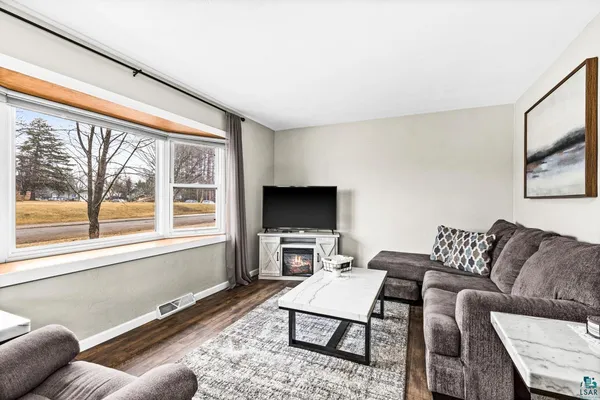 $289,900 | 1200 Sahlman Avenue, Cloquet, MN 55720