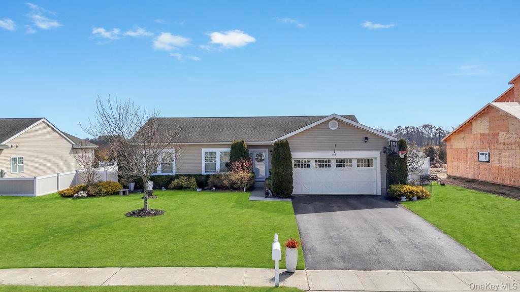 191 Flower Road Shirley, NY 11967 - Photo 11 of 39