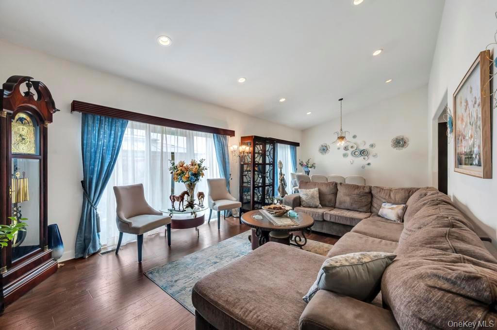 191 Flower Road Shirley, NY 11967 - Photo 13 of 39