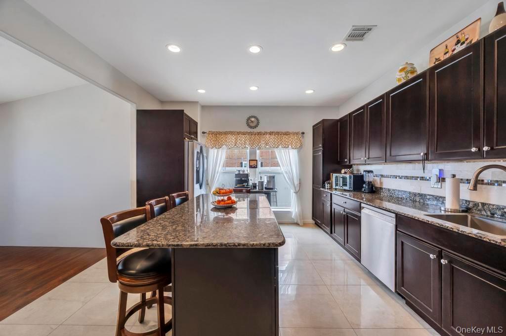 191 Flower Road Shirley, NY 11967 - Photo 19 of 39