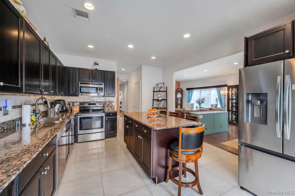 191 Flower Road Shirley, NY 11967 - Photo 21 of 39