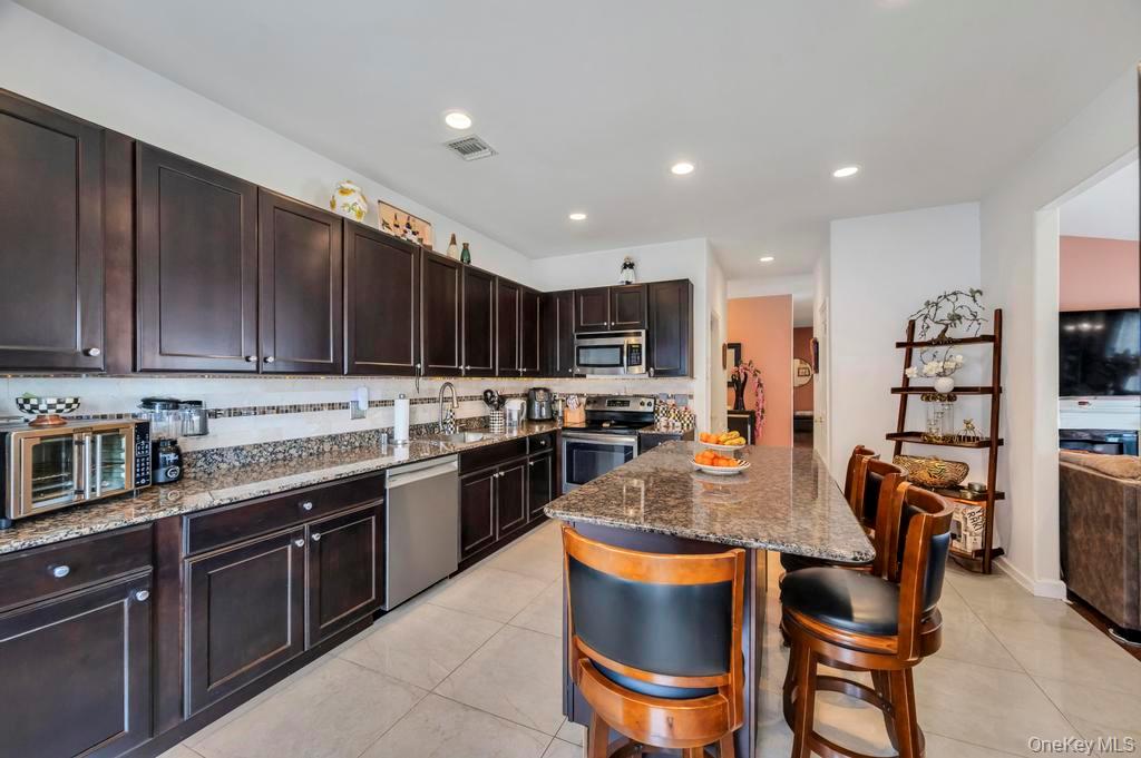 191 Flower Road Shirley, NY 11967 - Photo 22 of 39