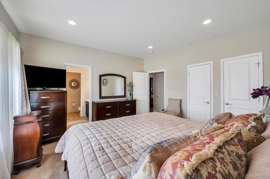 191 Flower Road Shirley, NY 11967 - Photo 25 of 39