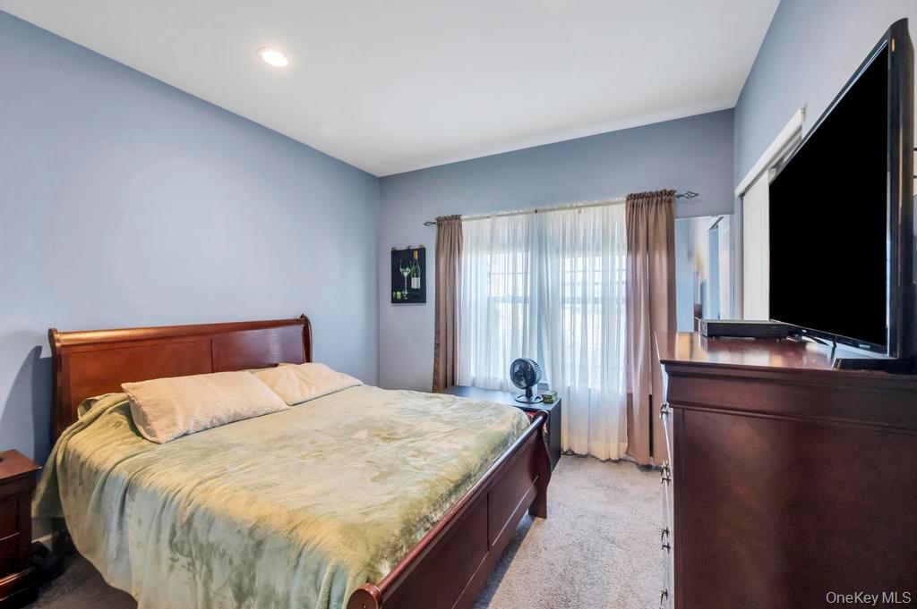 191 Flower Road Shirley, NY 11967 - Photo 30 of 39