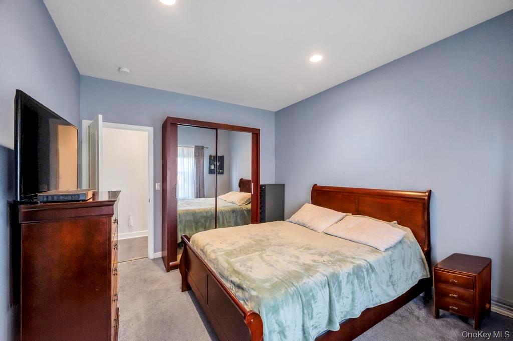 191 Flower Road Shirley, NY 11967 - Photo 31 of 39