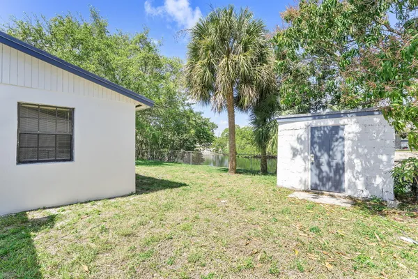 $3,200 | 143 Northeast 2nd Avenue, Deerfield Beach, FL 33441