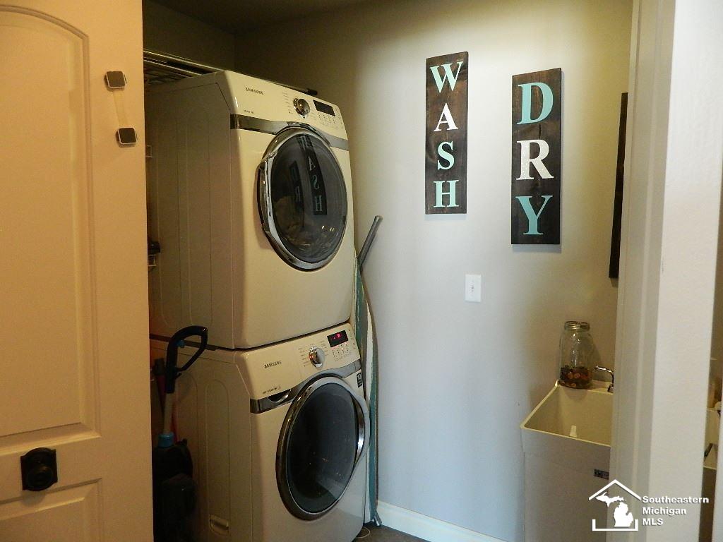 4214 Swan Ridge Lane Newport, MI 48166 - Photo 14 of 25 Laundry