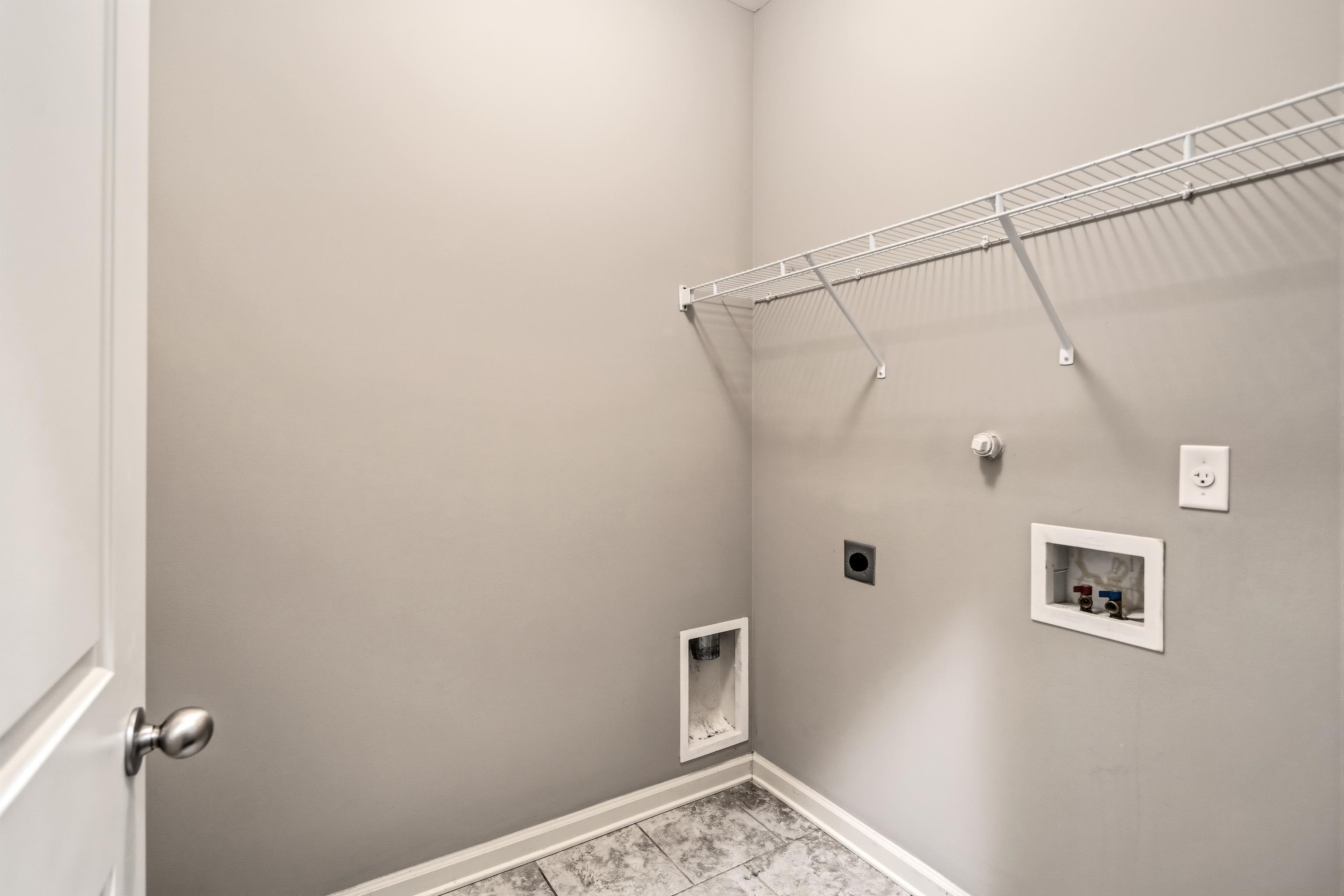 7313 Shadow Run Lane Bartlett, TN 38002 - Photo 29 of 40 a view of bathroom