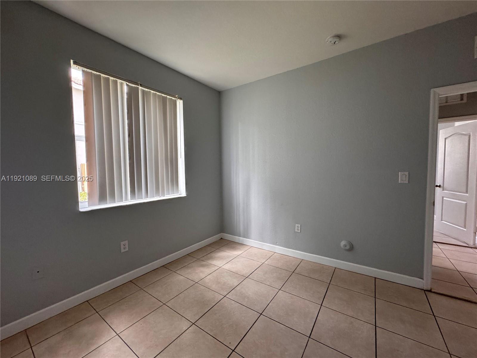 1660 Southeast 29th Street, Unit 100 Homestead, FL 33035 - Photo 4 of 7