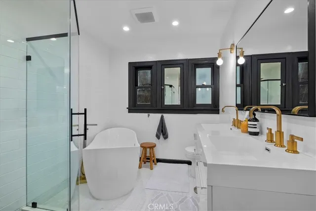 $9,850 | 1116 South Highland Avenue, Los Angeles, CA 90019