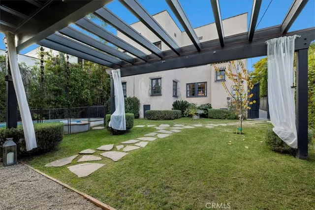 $9,850 | 1116 South Highland Avenue, Los Angeles, CA 90019