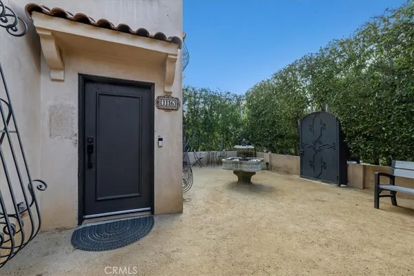 a view of garden with patio