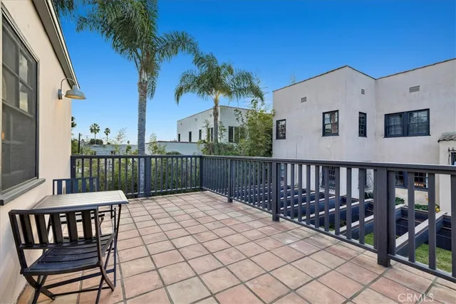 $9,850 | 1116 South Highland Avenue, Los Angeles, CA 90019