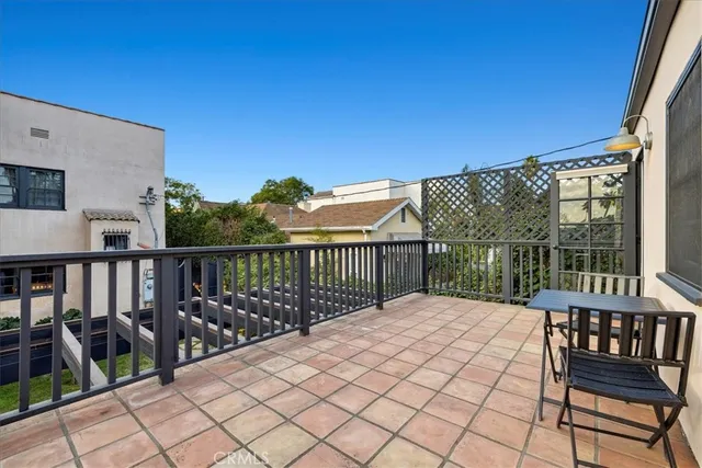 $9,850 | 1116 South Highland Avenue, Los Angeles, CA 90019