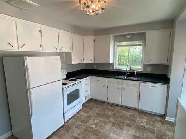 $2,600 | 1510 Woodland Drive, Ann Arbor, MI 48103