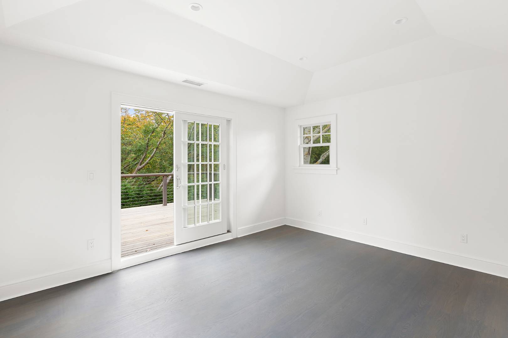 12 Inkberry Street East Hampton, NY 11937 - Photo 12 of 25 an empty room with a window