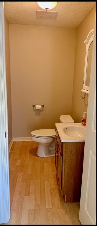 102 Sycamore Lane Washington, PA 15301 - Photo 29 of 33 a bathroom with a sink and toilet