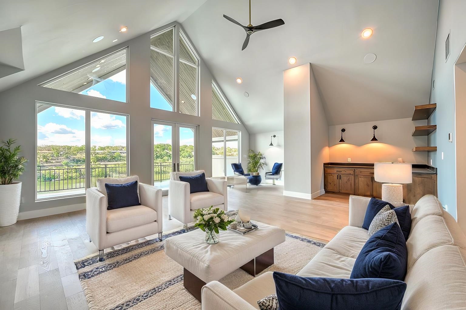 116 Los Escondidos Road Marble Falls, TX 78654 - Photo 4 of 28