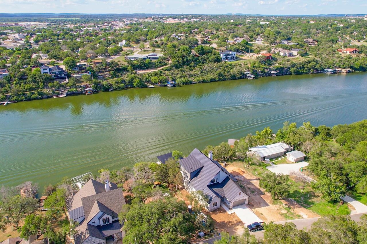 116 Los Escondidos Road Marble Falls, TX 78654 - Photo 8 of 28