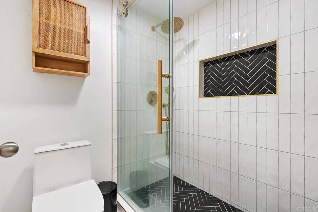 303 Stage Coach Oceanside, CA 92057 - Photo 15 of 24