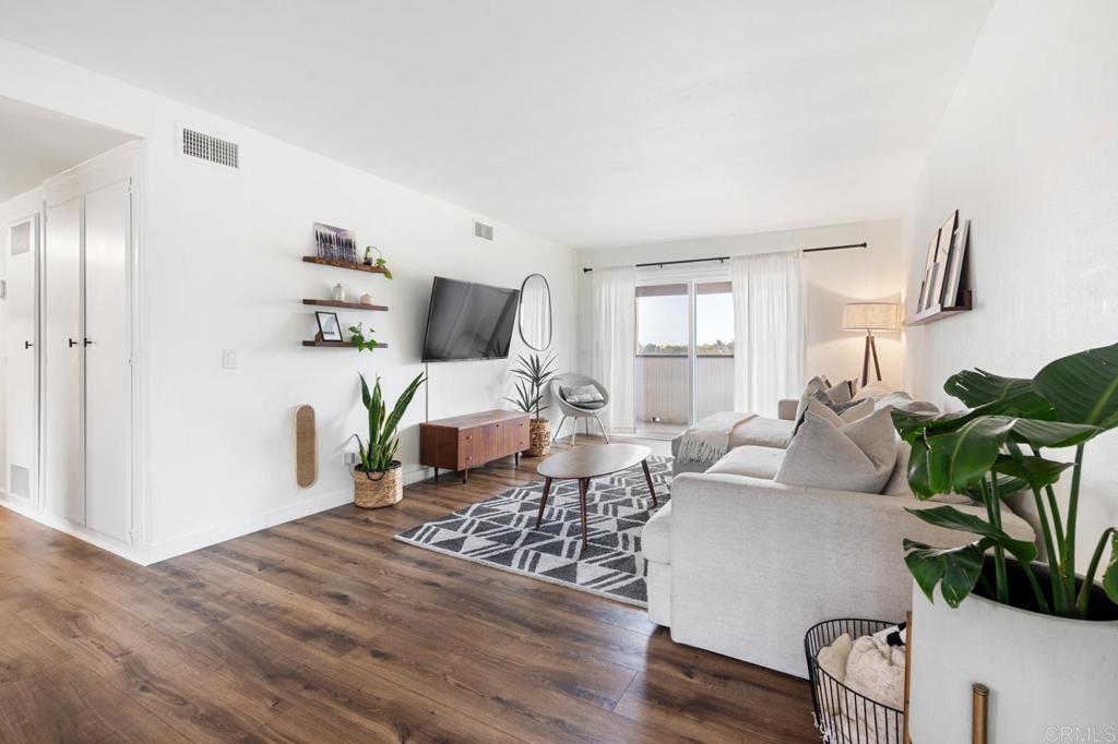 303 Stage Coach Oceanside, CA 92057 - Photo 5 of 24