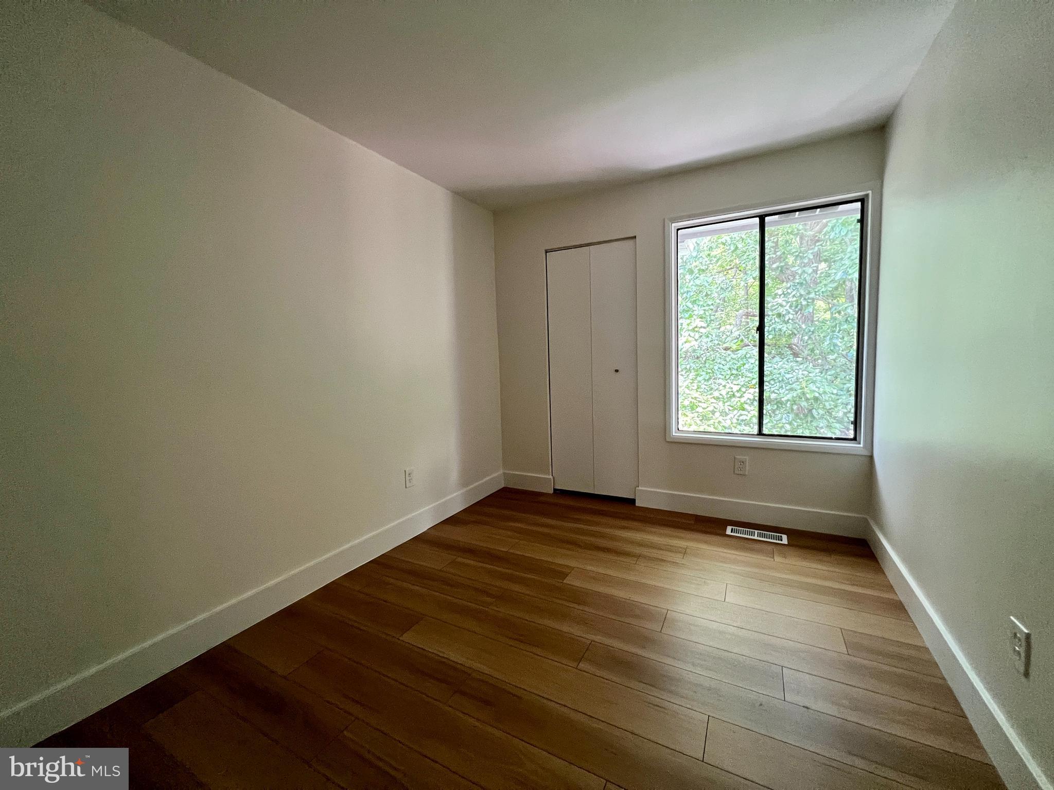 2246 Southgate Square Reston, VA 20191 - Photo 17 of 25 Bedroom 3