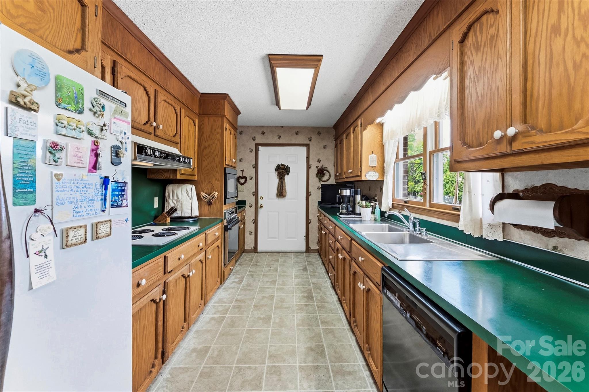 753 Patrick Road Gastonia, NC 28056 - Photo 10 of 35 Gallery Image 10