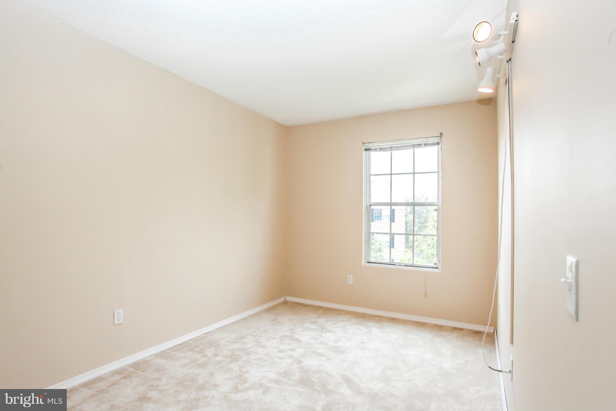 116 Fort Evans Road Southeast, Unit E Leesburg, VA 20175 - Photo 11 of 14 Bedroom