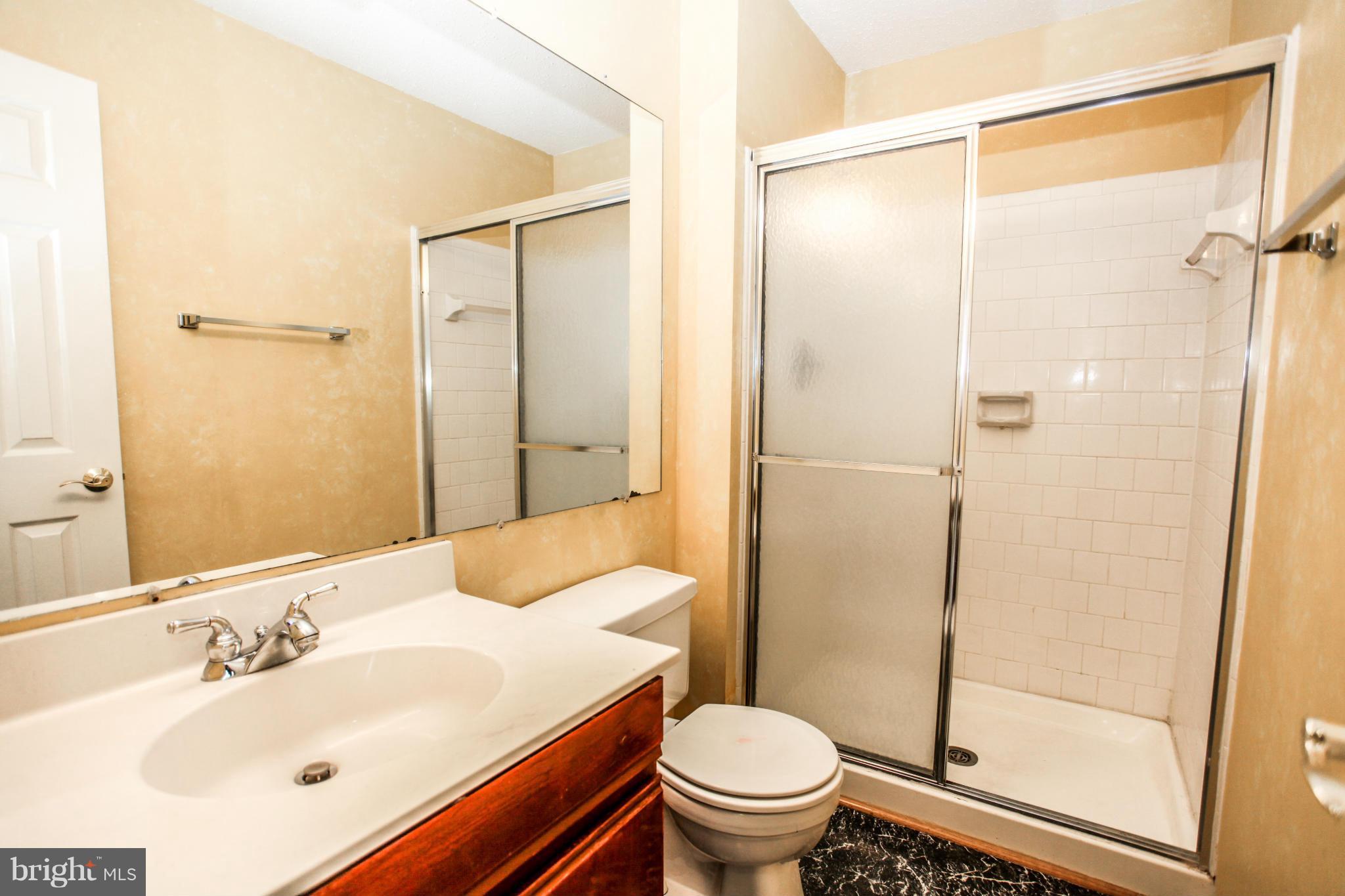116 Fort Evans Road Southeast, Unit E Leesburg, VA 20175 - Photo 10 of 14 Bath