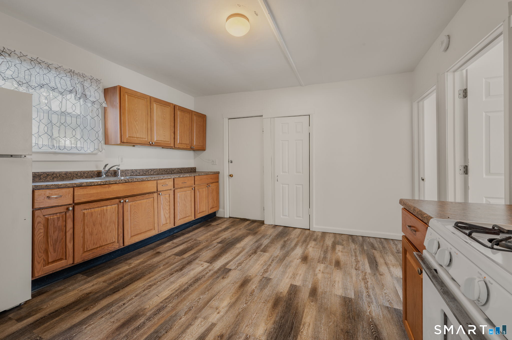 22 Chappell Street New London, CT 06320 - Photo 13 of 36