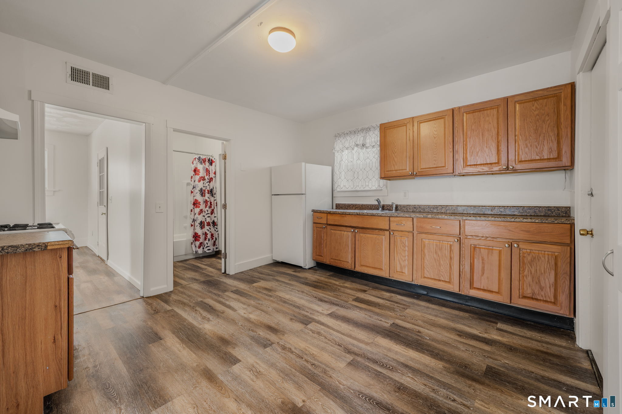 22 Chappell Street New London, CT 06320 - Photo 16 of 36