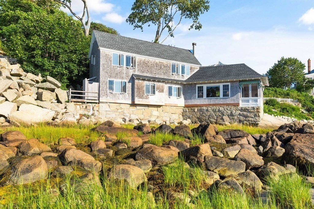 54 Adams Hill Road Gloucester, MA 01930 - Photo 6 of 33 Gallery Image 6