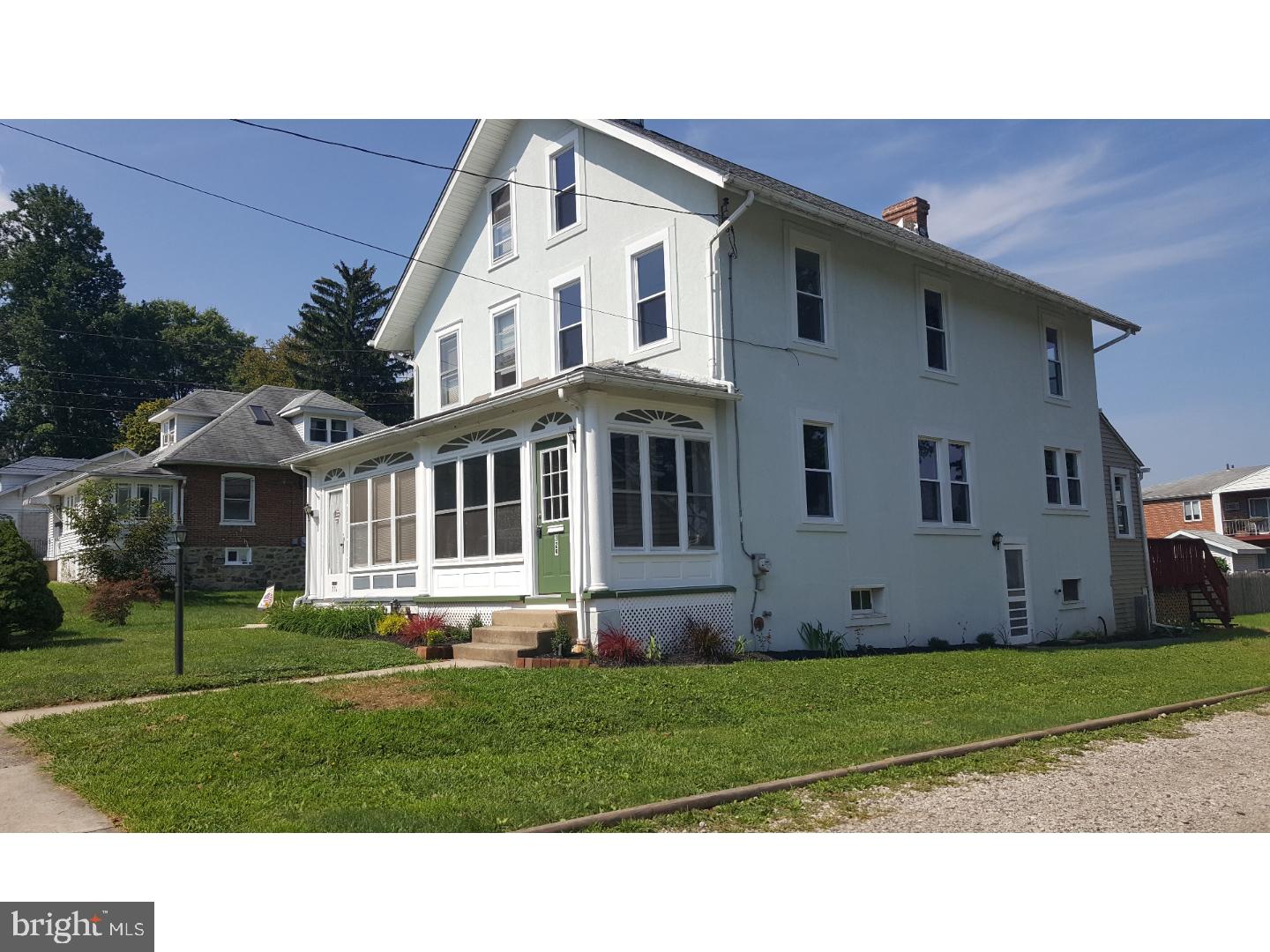 329 Washington Street Spring City, PA 19475 - Photo 2 of 25 Gallery Image 2