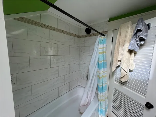 $10,000 | 7 Boulevard East, Middletown, RI 02842