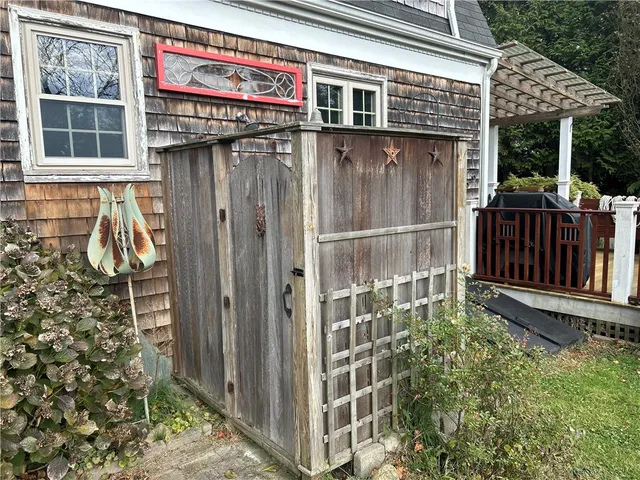 $10,000 | 7 Boulevard East, Middletown, RI 02842