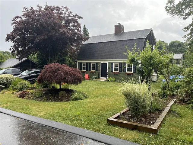 $10,000 | 7 Boulevard East, Middletown, RI 02842