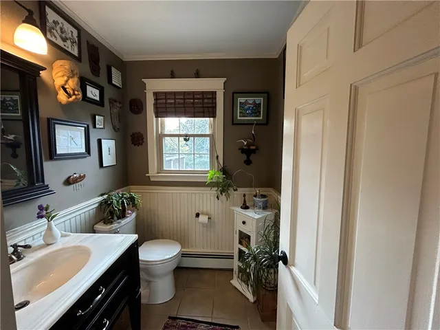 $10,000 | 7 Boulevard East, Middletown, RI 02842