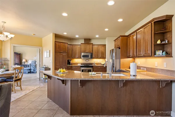 $715,000 | 1859 F 5th Road Northeast, Moses Lake, WA 98837