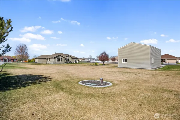$715,000 | 1859 F 5th Road Northeast, Moses Lake, WA 98837