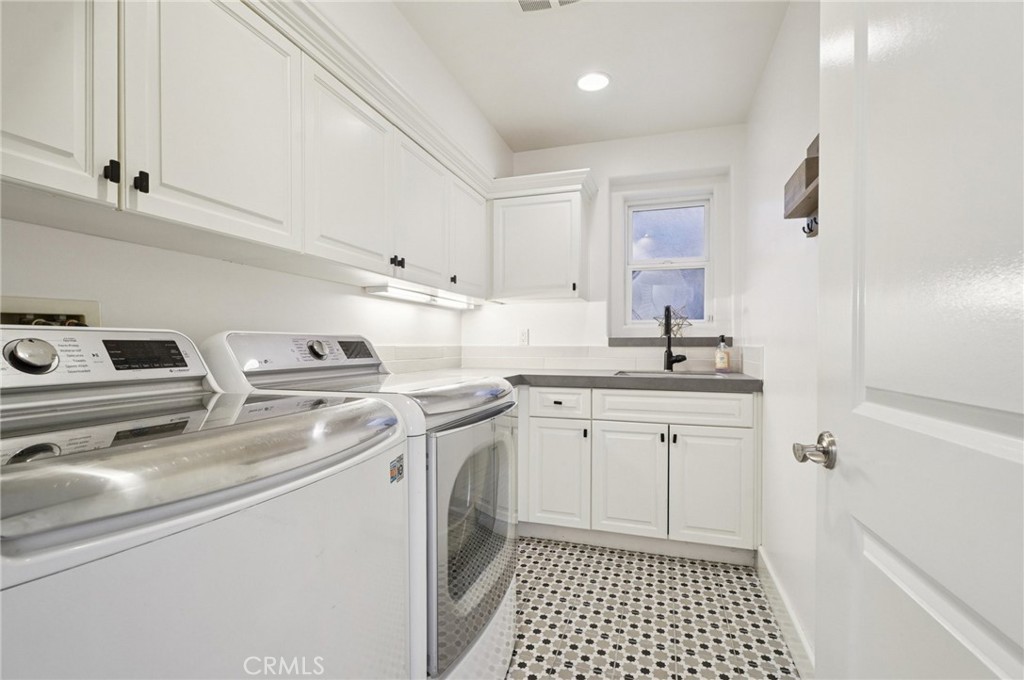 654 5th Street Hermosa Beach, CA 90254 - Photo 31 of 43