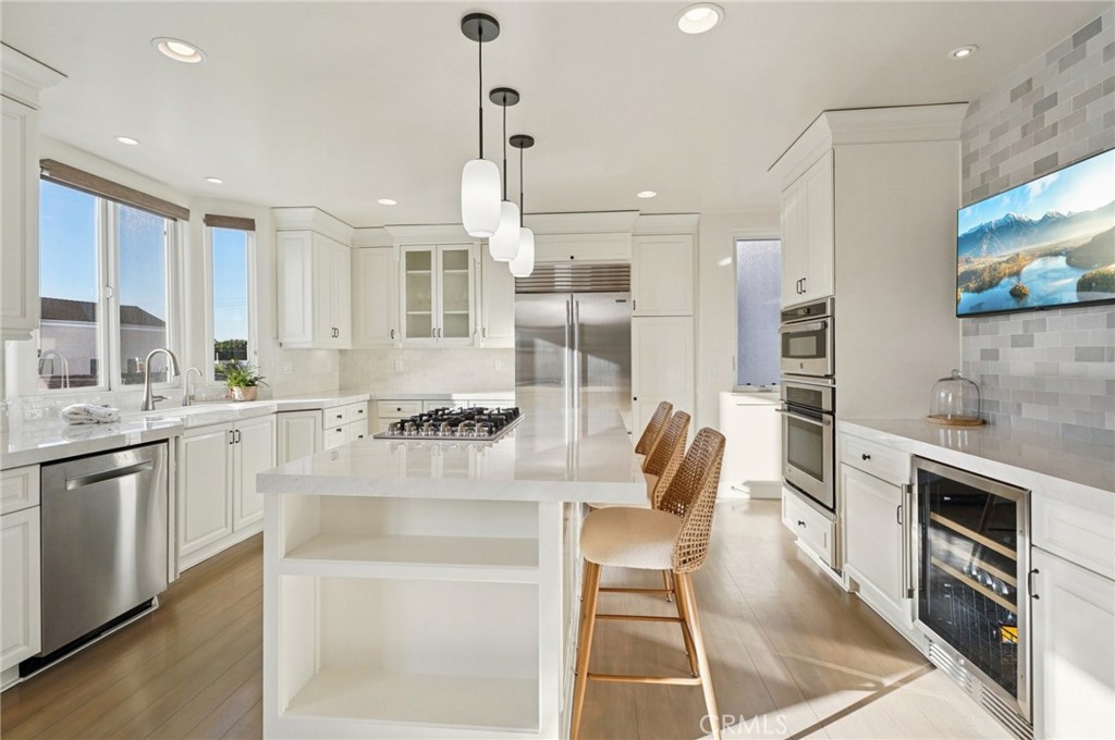 654 5th Street Hermosa Beach, CA 90254 - Photo 9 of 43