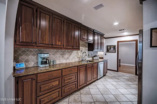 $2,800 | 4441 Hickory Ridge Road, Jackson, MS 39211