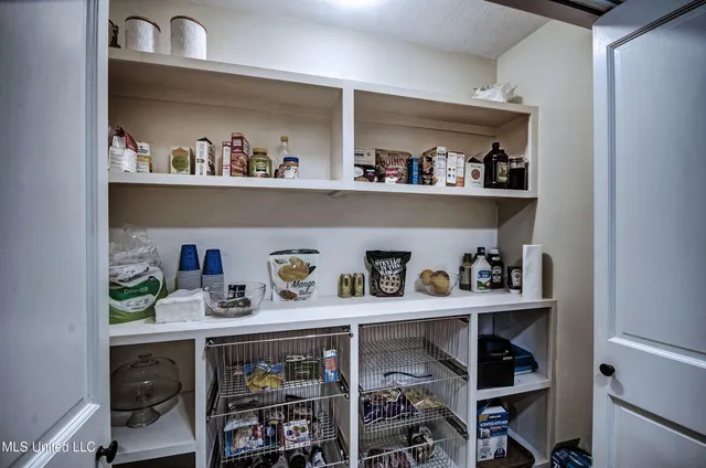 $2,800 | 4441 Hickory Ridge Road, Jackson, MS 39211